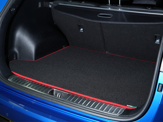 Fiat 500 2015+ Boot Mat // Black Motor, Red Trim
