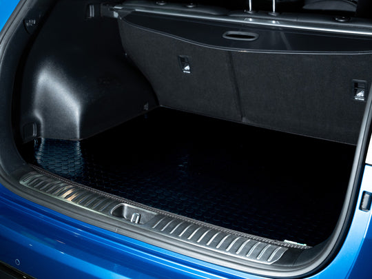 Toyota Yaris Hybrid 2019+ Boot Mat // Black Off Road Rubber, Black Trim